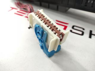 разъем (фишка) проводки Tesla Model X 1 поколение 2017, 1094405-02-D, 1135152-60-A