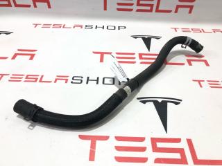 Шланг охлаждающей жидкости от 4-ходового до расшир. бачка Tesla Model X 1 поколение 2017, 1046275-00-E