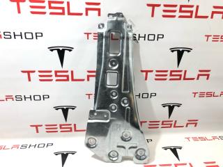 Кронштейн багажника боковой Tesla Model X 1 поколение 2017, 1051361-S0-D, 1086805-00-A