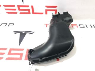 воздуховод печки Tesla Model X 1 поколение 2017, 1116133-00-B, 1053897-00-A