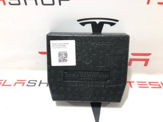 Панель заполнения пустот (2-й ряд) Tesla Model X 1 поколение 2017, 1082913-00-A