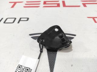 Кронштейн амортизатора крышки багажника (шаровый) Tesla Model X 1 поколение 2017, 1046608-00-A