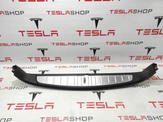Отделка багажника хром (под замок) Tesla Model X 1 поколение 2017, 1050389-00-C, 1035994-00-C