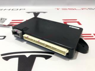 Блок управления подъемной задней двери Tesla Model X 1 поколение 2017, 1045490-10-F