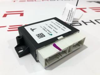 Блок управления ультразвуком задней двери Tesla Model X 1 поколение 2017, 1055891-00-D