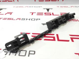 Кронштейн порога двери Tesla Model X 1 поколение 2017, 1053726-00-B