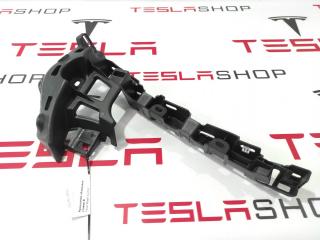 Кронштейн облицовки стойки B Tesla Model X 1 поколение 2017, 1056089-00-C, 1053721-00-C