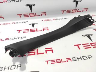 накладка двери (крышки) багажника Tesla Model X 1 поколение 2017, 1037904-00-E