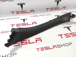 накладка двери (крышки) багажника Tesla Model X 1 поколение 2017, 1037902-00-E