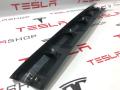 накладка двери (крышки) багажника Tesla Model X 1 поколение 2017, 1037906-50-E, 1037906-00-E - фото №3