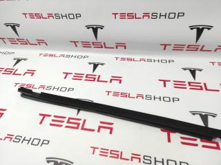 Уплотнитель стекла Tesla Model X 1 поколение 2017, 1032180-00-C, 1483694-00-A