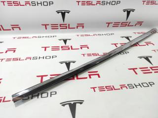 молдинг двери задней правой Tesla Model X 1 поколение 2017, 1032168-88-D