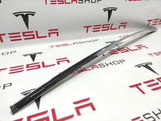 Молдинг подъемной задней двери Tesla Model X 1 поколение 2019, 1032249-00-J