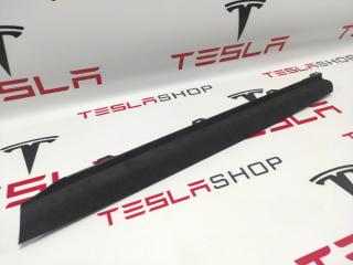 Накладка межсекционная подъемной задней двери Tesla Model X 1 поколение 2019, 1051556-06-C, 1053729-00-B