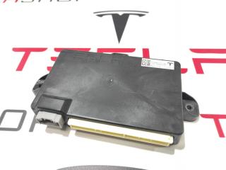 Блок управления подъемной задней двери Tesla Model X 1 поколение 2019, 1045490-00-H