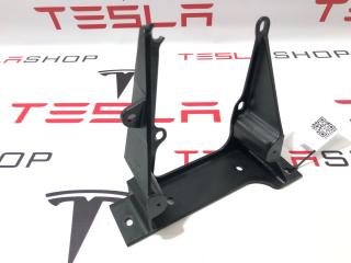 Кронштейн накладки, стойки В Tesla Model X 1 поколение 2017, 1052518-00-H