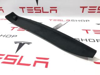 Накладка декоративная стойки A (магнит) Tesla Model X 1 поколение 2019, 1050286-06-H