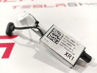 Антенна усилитель AM/FM Tesla Model X 1 поколение (2015 - 2021), 1063876-00-C