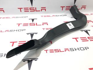 Воздуховод обогрева 2-го ряда сидений Tesla Model X 1 поколение 2019, 1064062-00-A, 1057205-00-A