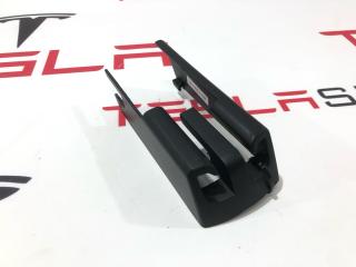 Заглушка салазки сиденья Tesla Model X 1 поколение 2019, 1061591-00-D