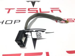 Блок спутниковой антенны Tesla Model X 1 поколение 2019, 1047863-00-C