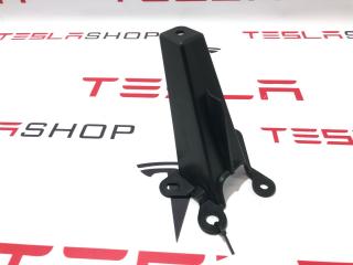 Кронштейн пластика стеклоочистителей Tesla Model X 1 поколение 2019, 1055405-00-B, 1036245-00-B