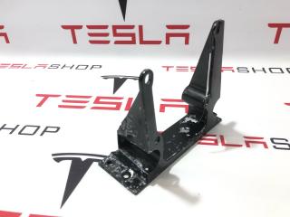 Кронштейн накладки, стойки В Tesla Model X 1 поколение 2017, 1052518-00-H