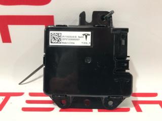 Блок управления USB (хаб) центральной консоли Tesla Model 3 1 поколение 2021, 1755200-00-B