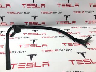 Уплотнитель стекла внутренний двери Tesla Model X 1 поколение [рестайлинг] 2022, 1618420-00-C