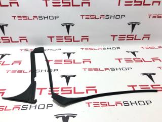 Уплотнитель стойки B наружной Tesla Model X 1 поколение [рестайлинг] 2022, 1521801-00-A