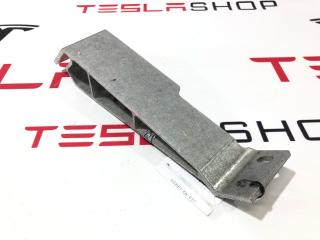 Кронштейн крепления насоса охлаждающей жидкости Tesla Model X 1 поколение 2019, 1054529-00-G