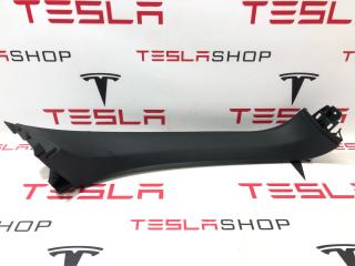 накладка двери (крышки) багажника Tesla Model X 1 поколение 2019, 1037904-00-E