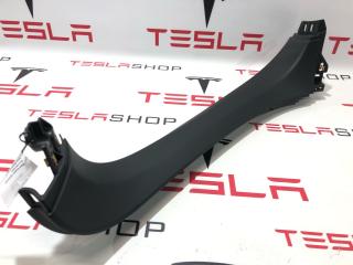 накладка двери (крышки) багажника Tesla Model X 1 поколение 2019, 1037902-00-E