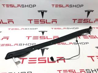 Датчик прижатия (накладка крышки багажника) Tesla Model X 1 поколение 2019, 1036579-00-C, 1056299-00-D