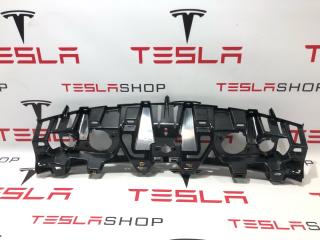 Кронштейн крепления динамиков крышки багажника Tesla Model X 1 поколение 2019, 1050282-00-E