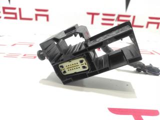 разъем (фишка) проводки Tesla Model X 1 поколение 2019, 3072429-00-B, 1072429-00-A, 2072429-00-A