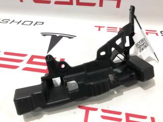 Кронштейн накладки, стойки C Tesla Model X 1 поколение [рестайлинг] 2022, 1056081-00-E, 1053724-00-A