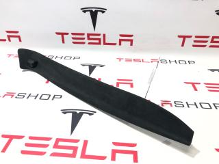 Накладка декоративная стойки A (магнит) Tesla Model X 1 поколение [рестайлинг] 2022, 1050294-00-I