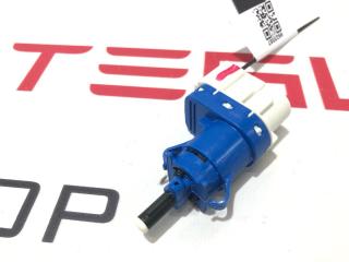 Датчик педали тормоза (лягушка) Tesla Model X 1 поколение [рестайлинг] 2022, 1005124-00-A
