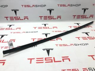 молдинг двери задней правой Tesla Model X 1 поколение [рестайлинг] 2022, 1032175-00-C, 1032167-88-D, 1098686-01-D