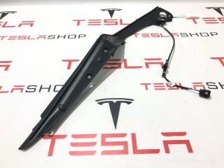 Накладка закрытия подъемной задней двери Tesla Model X 1 поколение [рестайлинг] 2022, 1041595-00-F