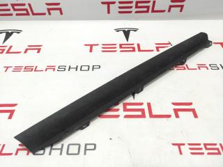 Накладка межсекционная подъемной задней двери Tesla Model X 1 поколение [рестайлинг] 2022, 1051547-06-C, 1053673-00-A