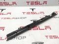 Накладка межсекционная подъемной задней двери Tesla Model X 1 поколение [рестайлинг] 2022, 1051547-06-C, 1053673-00-A - фото №2