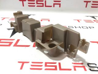 Кронштейн напольный 2-го ряда сидений Tesla Model X 1 поколение [рестайлинг] 2022, 1625436-00-A
