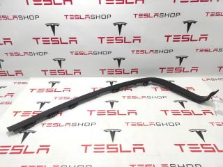 Накладка проема подъемной задней двери Tesla Model X 1 поколение [рестайлинг] 2022, 1105120-00-E