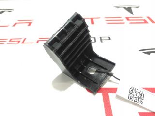 Кронштейн (опора) полки багажника Tesla Model X 1 поколение [рестайлинг] 2022, 1109512-00-B, 1625190-00-A