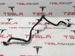 Патрубок системы охлаждения заднего мотора Tesla Model X 1 поколение [рестайлинг] 2022, 1589705-00-D
