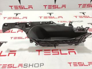 обшивка двери передняя правая Tesla Model 3 1 поколение 2019, 1085119-00-E, 1477302-91-C