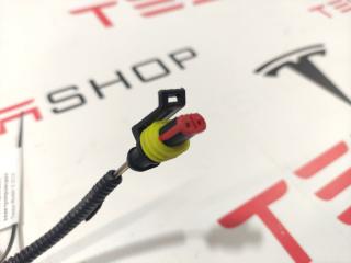 Фишка (разъем) электропроводка подкапотная Tesla Model X 1 поколение (2015 - 2021), 1032438-03-B