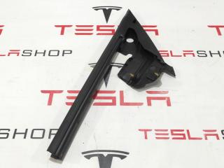 Уплотнитель форточки двери Tesla Model 3 1 поколение 2020, 1090502-00-G